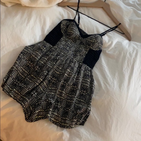 Jumper - Picture 1 of 2